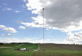 Un mât de 100 mètres a été installé à Bavois, en 2015, pour prendre des mesures du vent. ©Duperrex-a